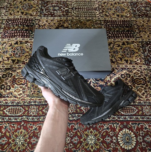 New balance 1906r triple - new,
